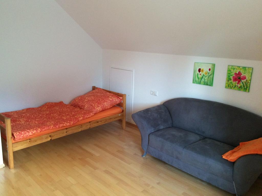Ferienwohnung Ahorn Hohenstein (Reutlingen) Exterior photo